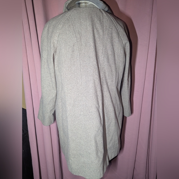 LONDON FOG Light Gray Pea Coat with Scarf 1X - Picture 3 of 14